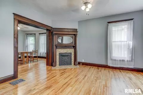 938 N 2nd St, Springfield, IL 62702 photo 11