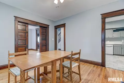938 N 2nd St, Springfield, IL 62702 photo 12