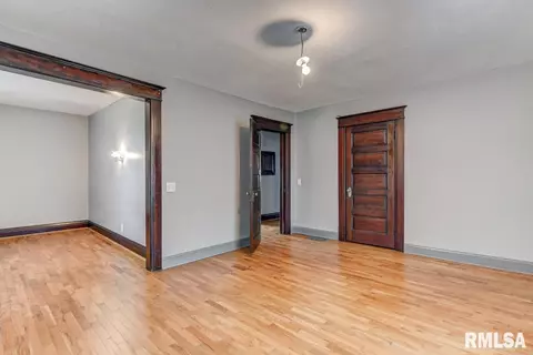 938 N 2nd St, Springfield, IL 62702 photo 24