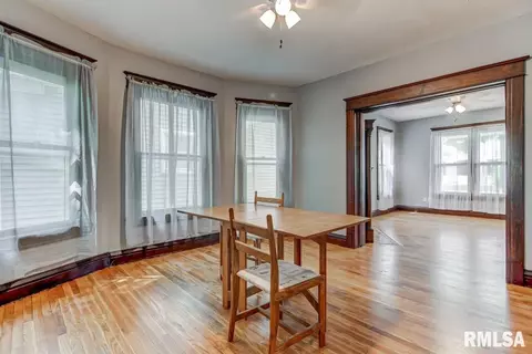 938 N 2nd St, Springfield, IL 62702 photo 14