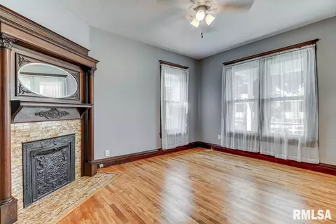 938 N 2nd St, Springfield, IL 62702 photo 9