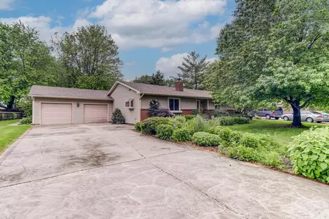 3 Delano Ln, Springfield, IL 62703 photo 2