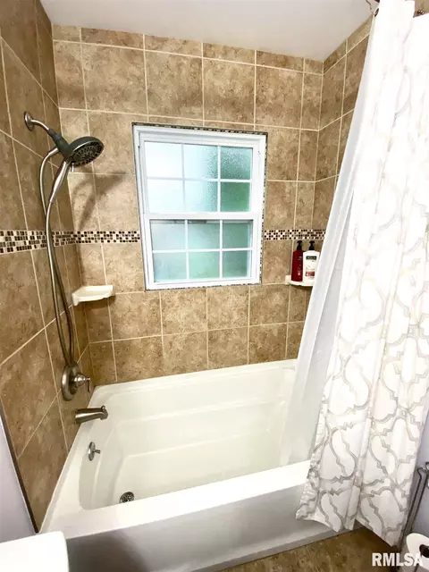 3021 S Lincoln St, Springfield, IL 62704 photo 18