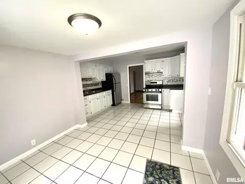 3021 S Lincoln St, Springfield, IL 62704 photo 13