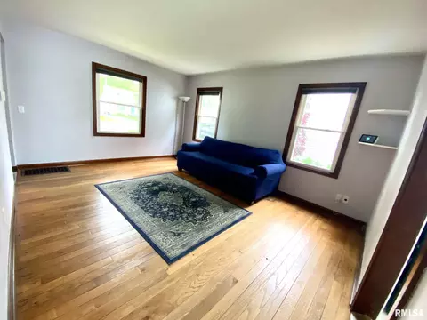 3021 S Lincoln St, Springfield, IL 62704 photo 7