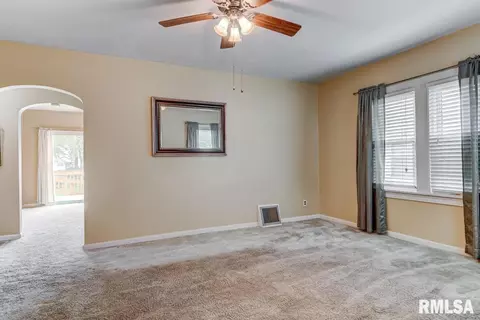 1533 W Capitol Ave, Springfield, IL 62704 photo 4