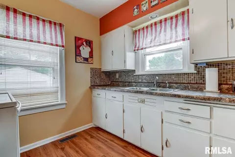 1533 W Capitol Ave, Springfield, IL 62704 photo 14