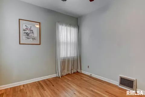 1533 W Capitol Ave, Springfield, IL 62704 photo 24