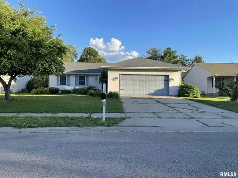 1220 Christopher Ln, Springfield, IL 62712 photo 1
