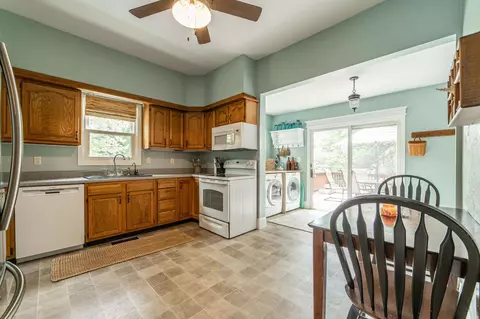 413 N Vine St, Mount Pulaski, IL 62548 photo 14