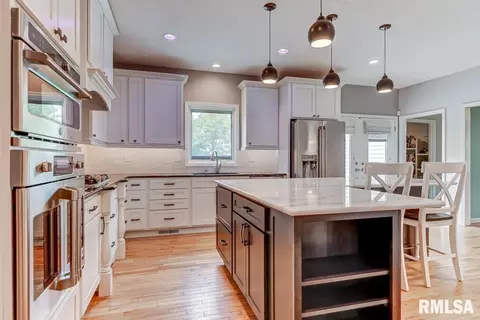 2501 Shadow Chaser Dr, Springfield, IL 62711 photo 8