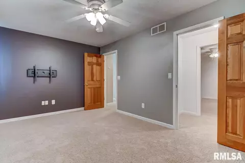 2501 Shadow Chaser Dr, Springfield, IL 62711 photo 32