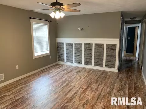 1914 E Keys Ave, Springfield, IL 62702 photo 2