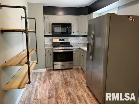 1914 E Keys Ave, Springfield, IL 62702 photo 4