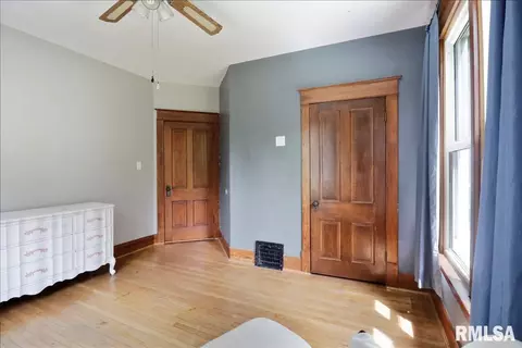 1400 W Governor St, Springfield, IL 62704 photo 17