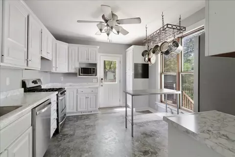 1400 W Governor St, Springfield, IL 62704 photo 9