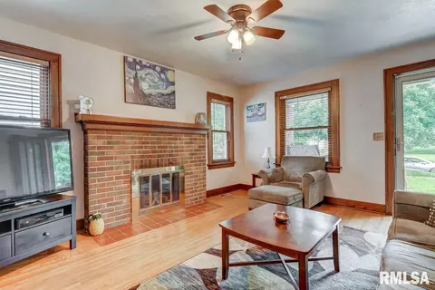 2041 S State St, Springfield, IL 62704 photo 4