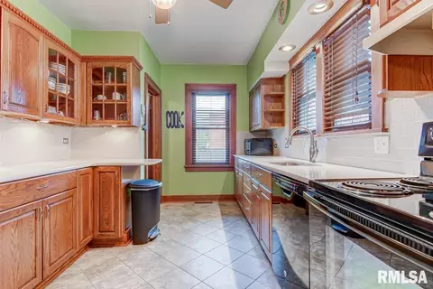 2041 S State St, Springfield, IL 62704 photo 8