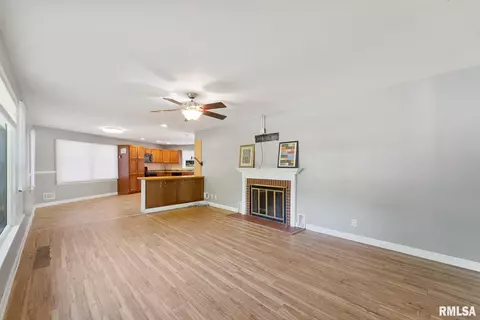 6 Mclean Ln, Springfield, IL 62704 photo 9