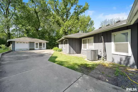 6 Mclean Ln, Springfield, IL 62704 photo 5