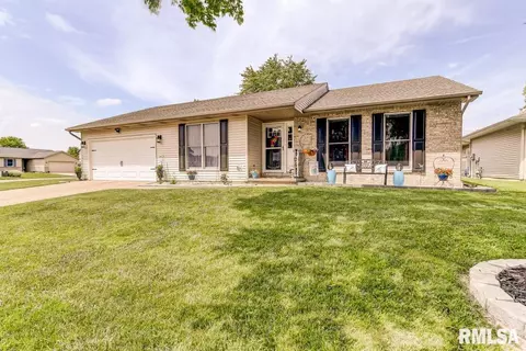 101 Resina Dr, Springfield, IL 62703 photo 1