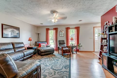 101 Resina Dr, Springfield, IL 62703 photo 5