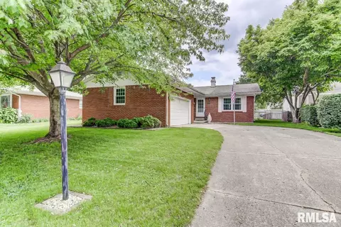 2308 Hampton Dr, Springfield, IL 62704 photo 3