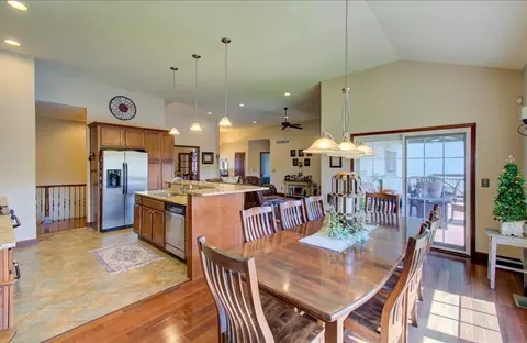 1408 Lake Pointe Ct, Springfield, IL 62712 photo 8