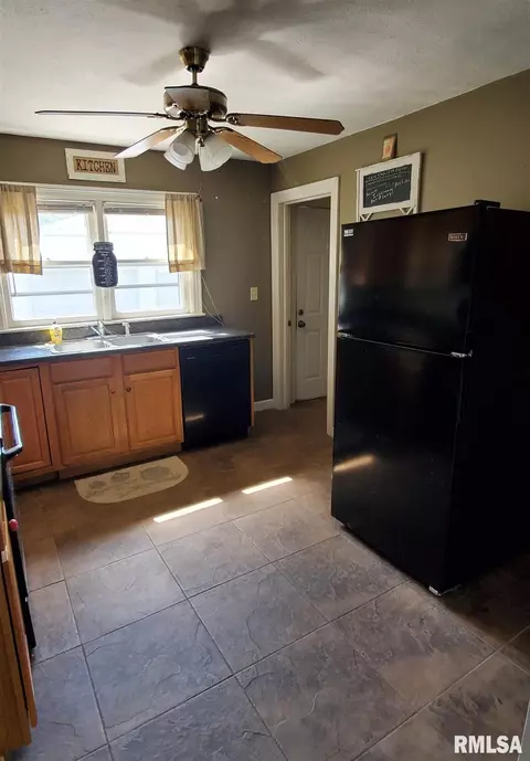 11 Harriet Ln, Springfield, IL 62702 photo 7