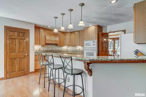 2308 Peppermill Pointe Ct, Springfield, IL 62712 photo 10