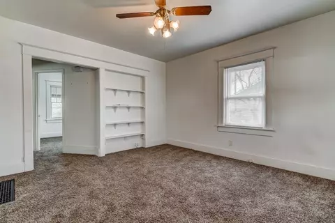 2020 S Spring St, Springfield, IL 62704 photo 2