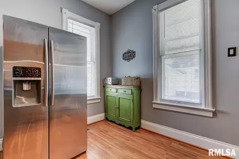 114 S Douglas Ave, Springfield, IL 62704 photo 9