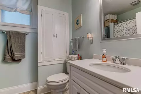 114 S Douglas Ave, Springfield, IL 62704 photo 19