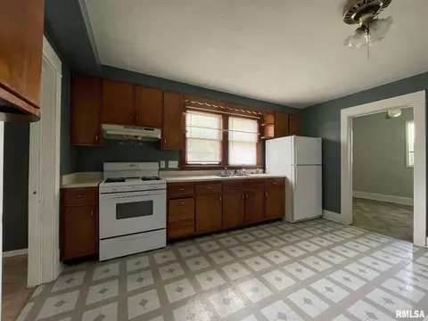 2014 N 17th St, Springfield, IL 62702 photo 4