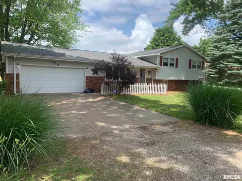 409 Rainbow Dr, Athens, IL 62613 photo 2