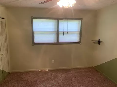409 Rainbow Dr, Athens, IL 62613 photo 12