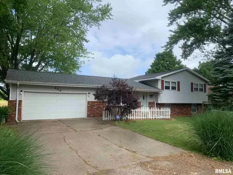 409 Rainbow Dr, Athens, IL 62613 photo 1