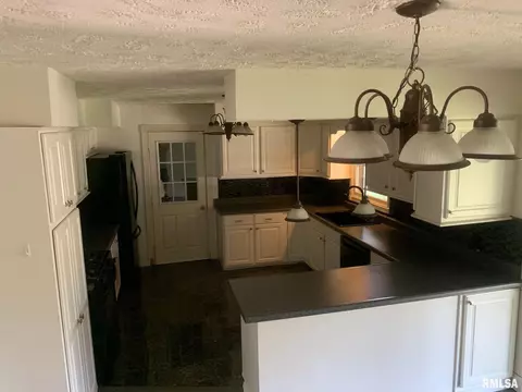 409 Rainbow Dr, Athens, IL 62613 photo 7