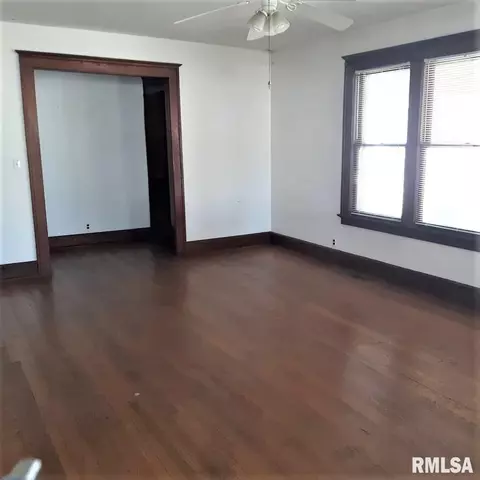 300 S Macarthur Blvd, Springfield, IL 62704 photo 10