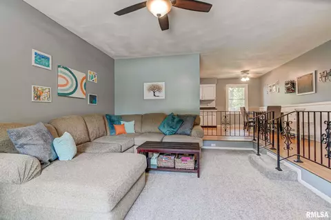 1812 E Hazel Dell Rd, Springfield, IL 62703 photo 7