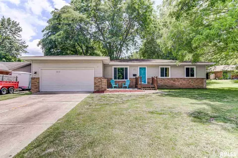 1812 E Hazel Dell Rd, Springfield, IL 62703 photo 4