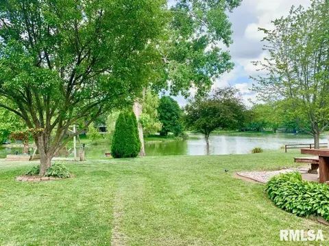 14354 Sandy Pt, Athens, IL 62613 photo 3