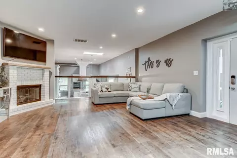 6495 Old Salem Ln, Springfield, IL 62711 photo 8