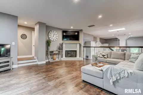 6495 Old Salem Ln, Springfield, IL 62711 photo 5