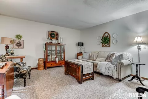 211 Golf Rd, Springfield, IL 62704 photo 16