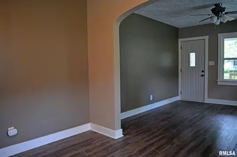 2420 S 4th St, Springfield, IL 62703 photo 7