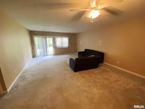 2547 Chapel Hill Dr, Springfield, IL 62702 photo 21