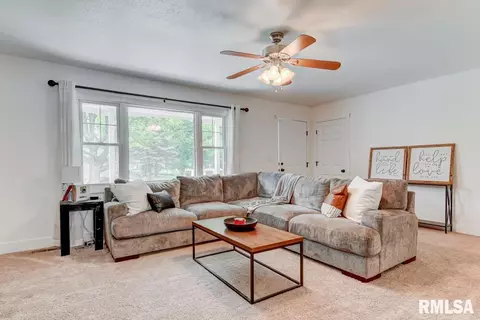 55 Drawbridge Rd, Springfield, IL 62704 photo 5