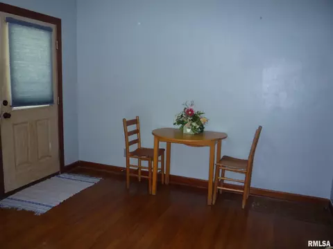 2836 S 4th St, Springfield, IL 62703 photo 5