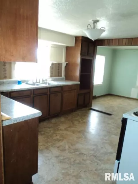 2575 N Route 150 Rte, Rio, IL 61472 photo 6
